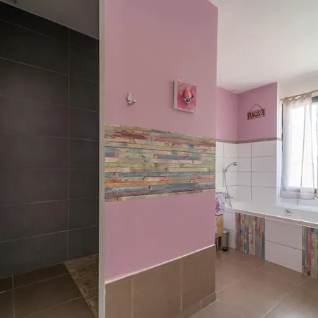Gite Imagine Roussillon Privee Avec Piscine - 4 Personnes דירה